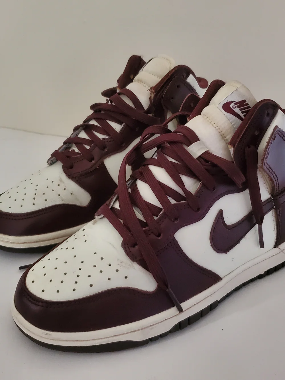 Nike Men’s High-Top Sneakers in White and Burgundy